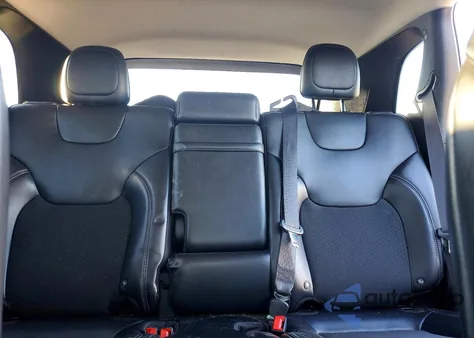 2019 Jeep Cherokee Latitude Plus z USA, uszkodzony, nr VIN 1C4PJLLB7KD175416